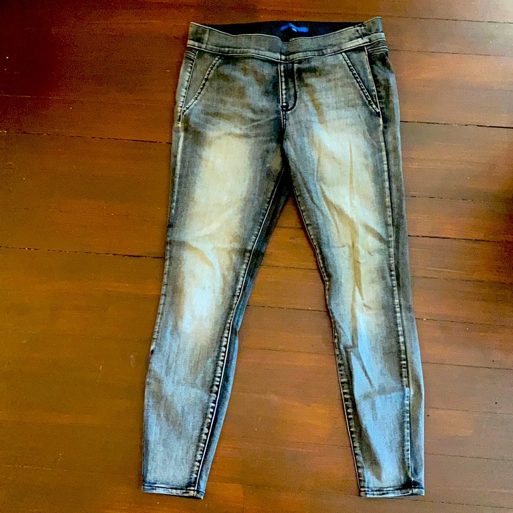 APT. 9 jeans